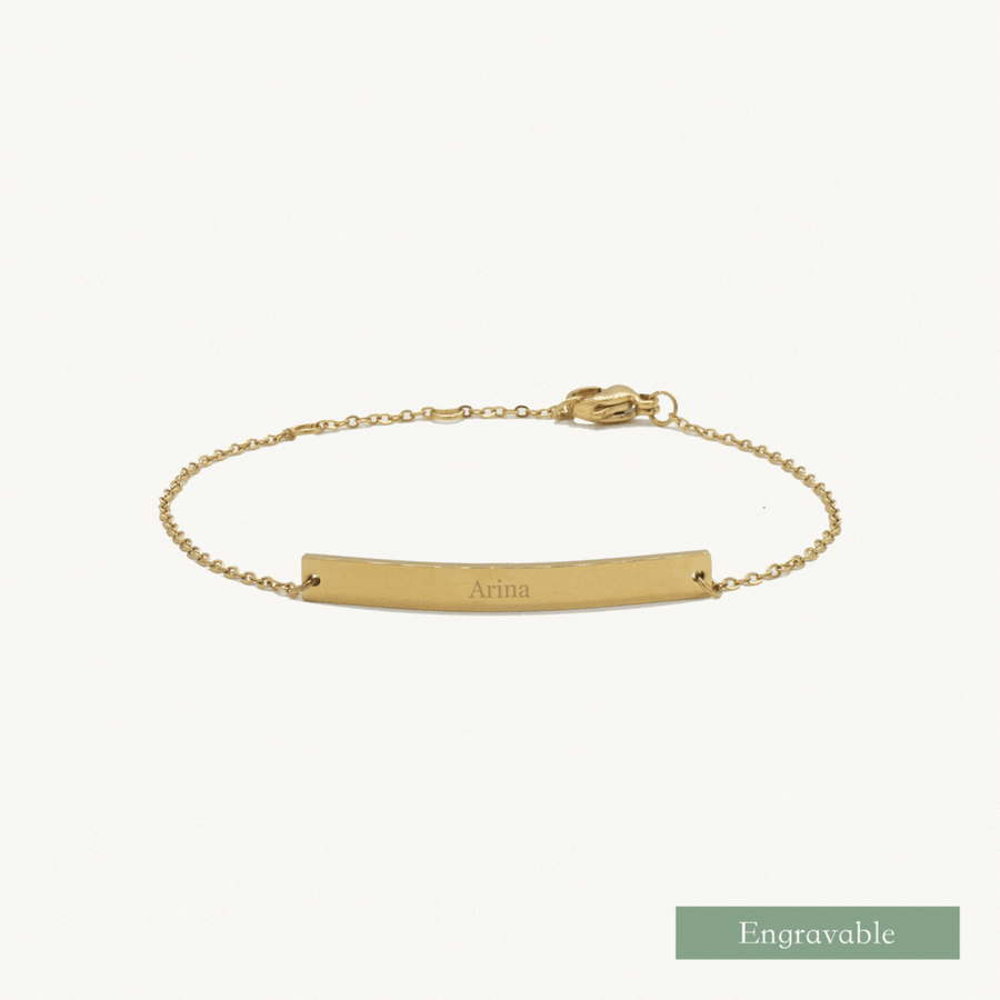 Cleo Bar Pendant Engravable Bracelet (Gold)