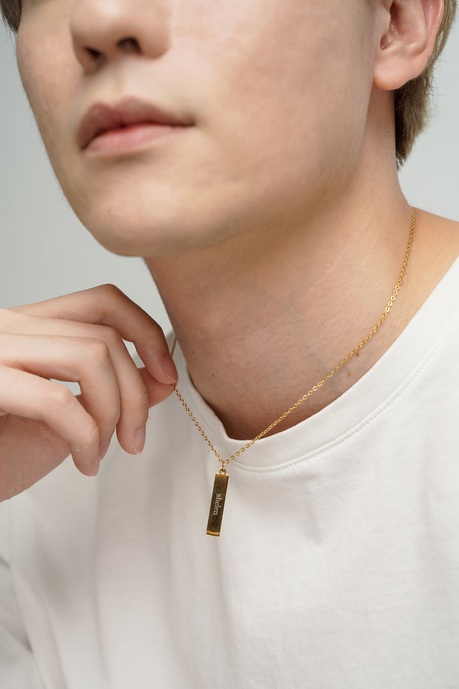 Skylar Vertical Engravable Bar Necklace (Silver)